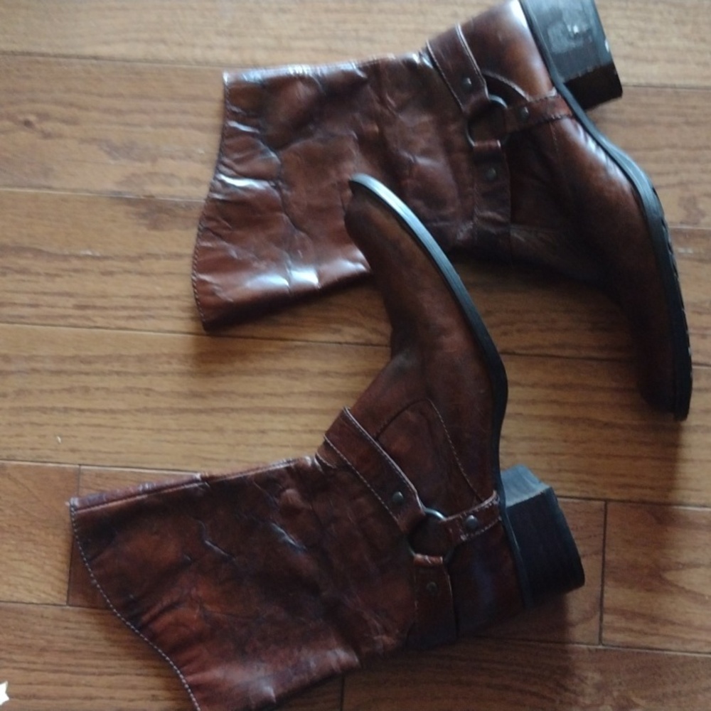 Genuine leather boots